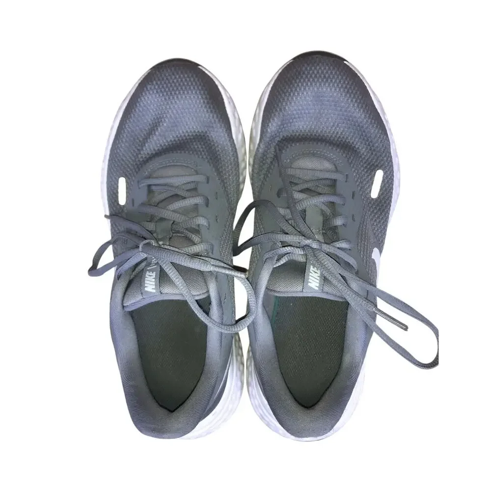 Nike Revolution 5 Running Shoes Men’s 9.5 Wide Gray Athletic Sneakers BQ6714-002